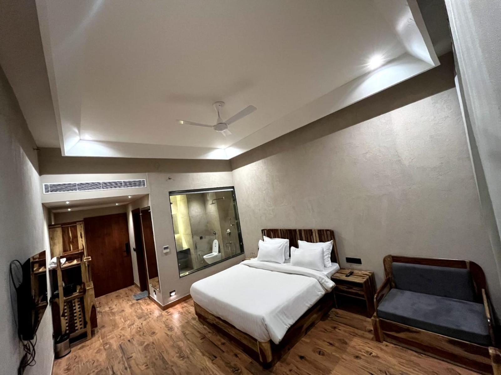 The Divine Hills Resort Nāi Dış mekan fotoğraf